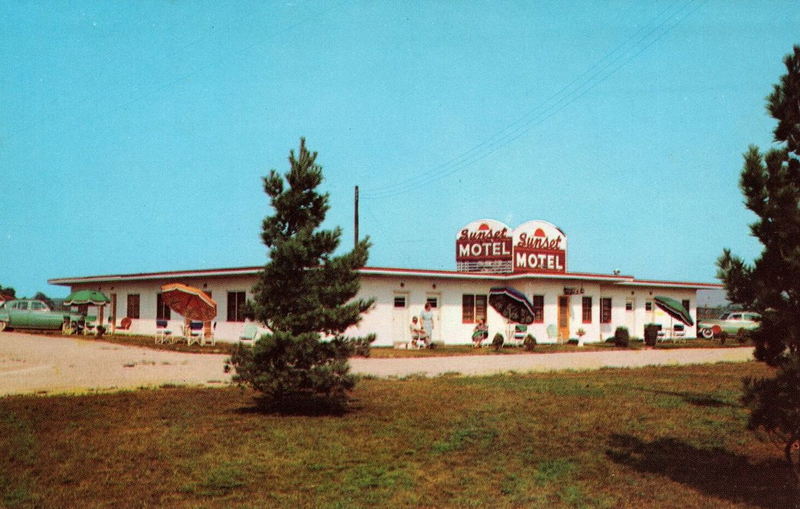 Sunset Motel - Vintage Postcard (newer photo)